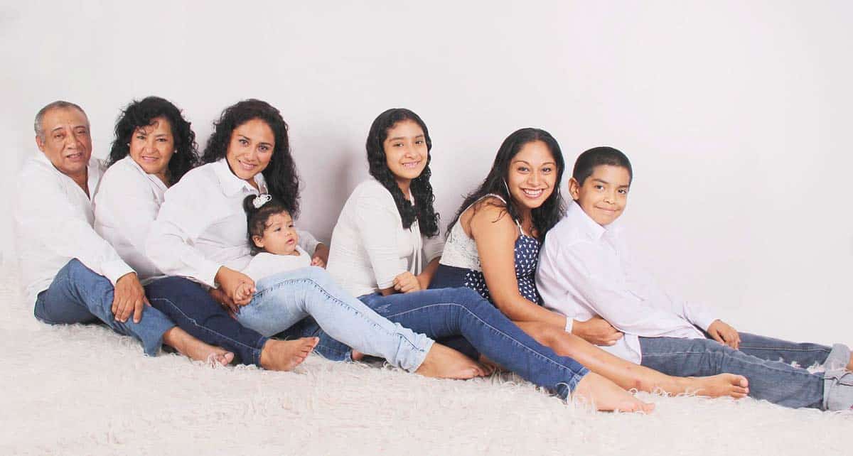 Best Newborn Family Photos Idea in 2022! 83 Newborn Family Photos